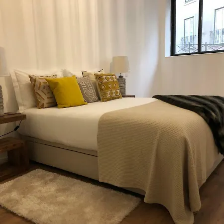 Conde Warehouse Apartman *