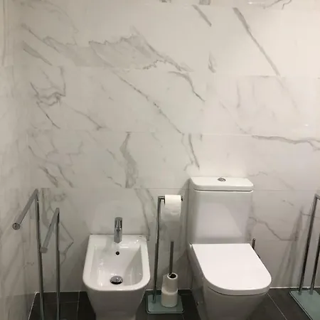 Conde Warehouse Apartman